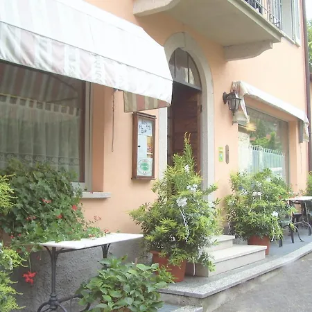 Hotel La 2*